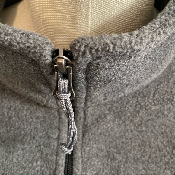 Woman’s Top - Picture 3 of 7